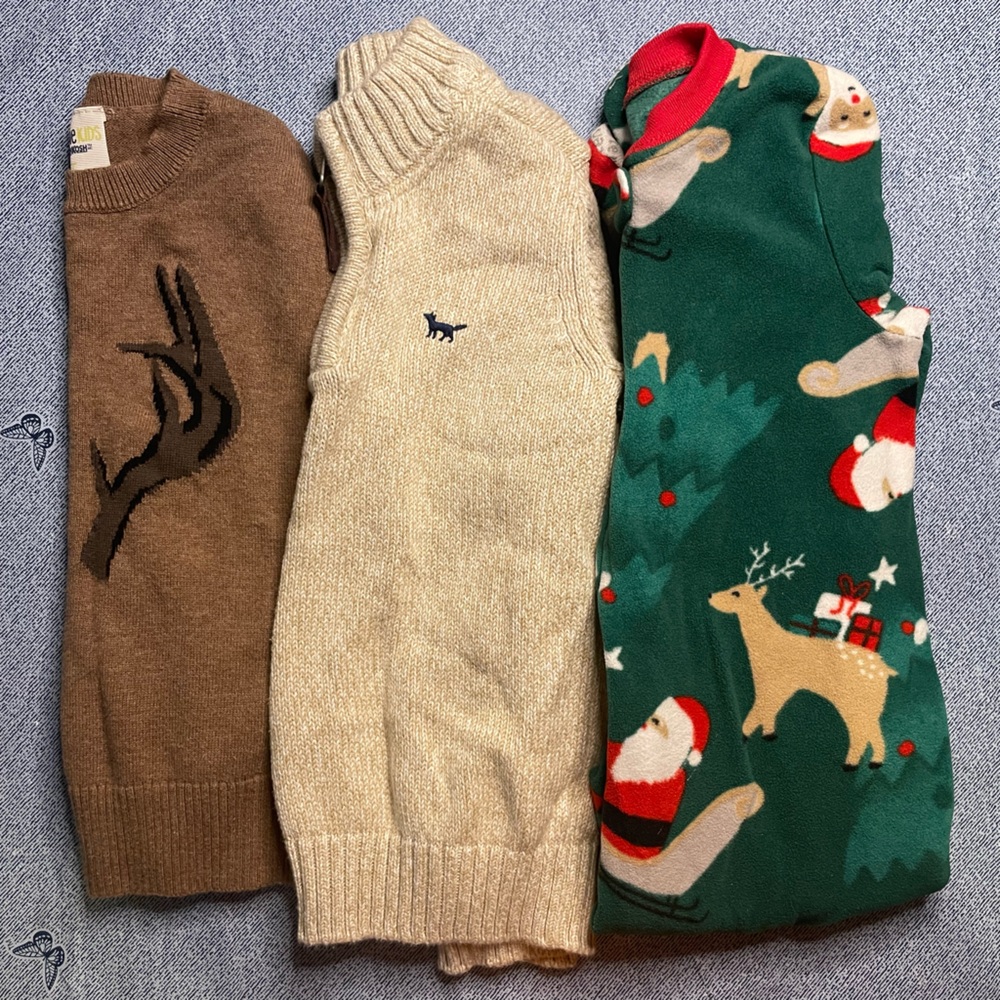 LOT OF 3 Toddler Boys Holiday Sweater And Fleece Sleeper Christmas Carters 2T